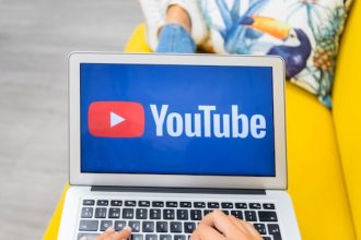 Comment choisir entre un site e-commerce et une chaîne youtube pour générer des revenus passifs ?